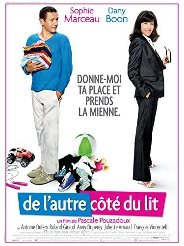 De l'autre côté du lit (2008) poszter
