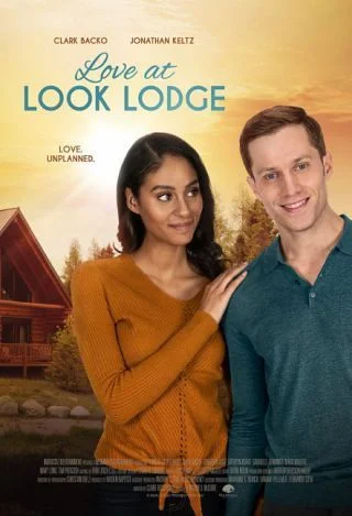 Love at Look Lodge (2020) poszter