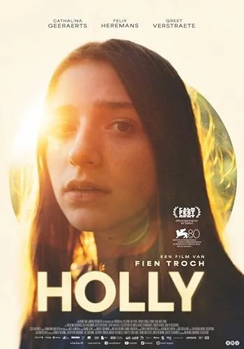 Holly (2023) poszter
