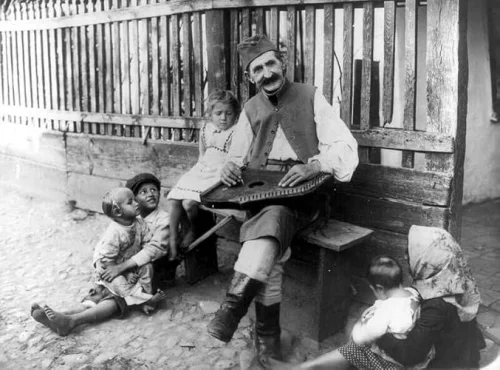 A vén bakancsos és fia, a huszár (1917) poszter