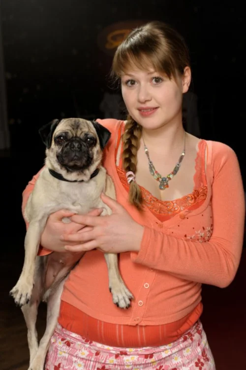 Molly és Mopsz 2. - Az élet nem habostorta (2010) poszter