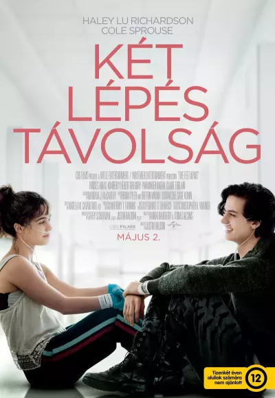 Két lépés távolság plakát